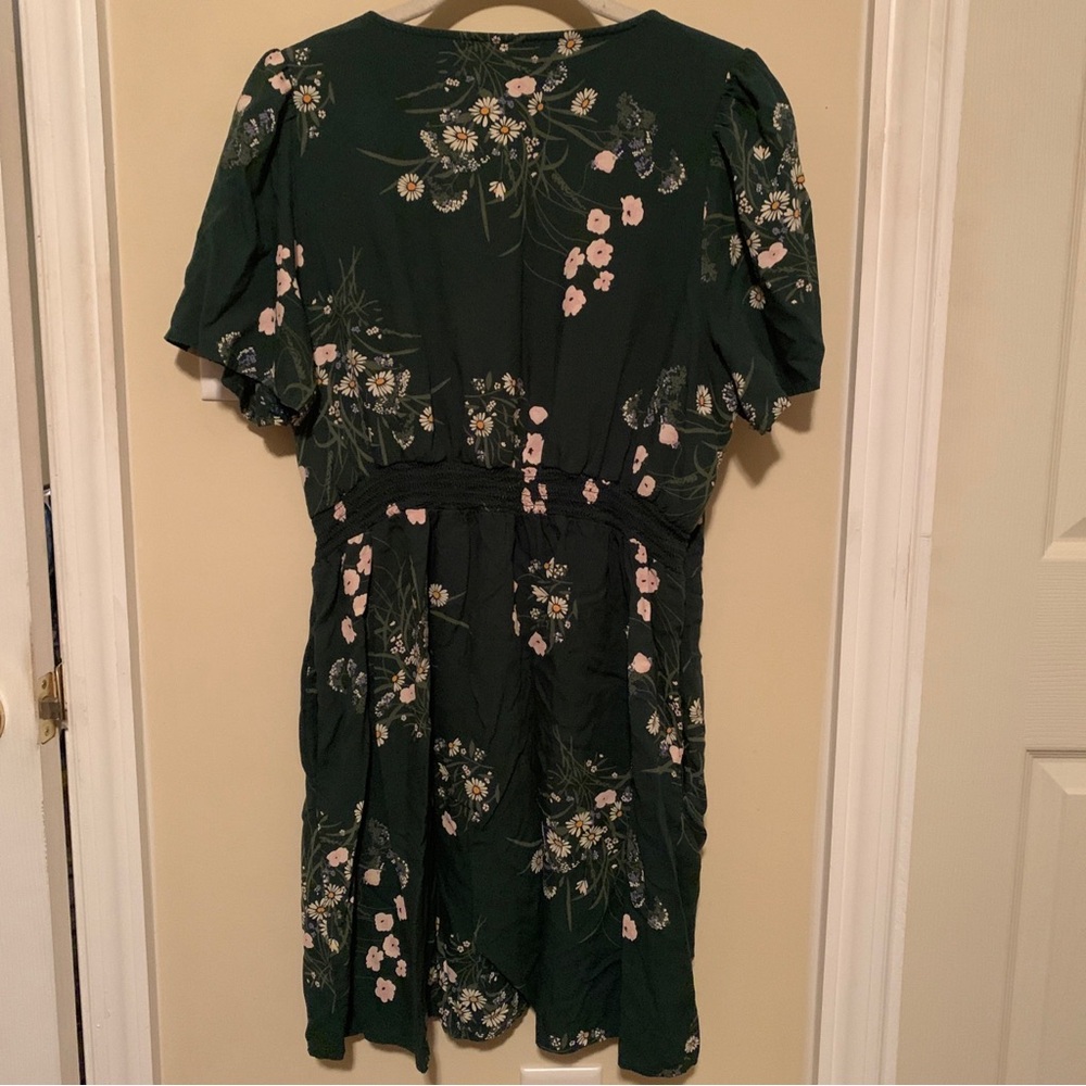 Dotti V Neck Empire Waist Button Down Green Floral Dress Size Jr 13/14